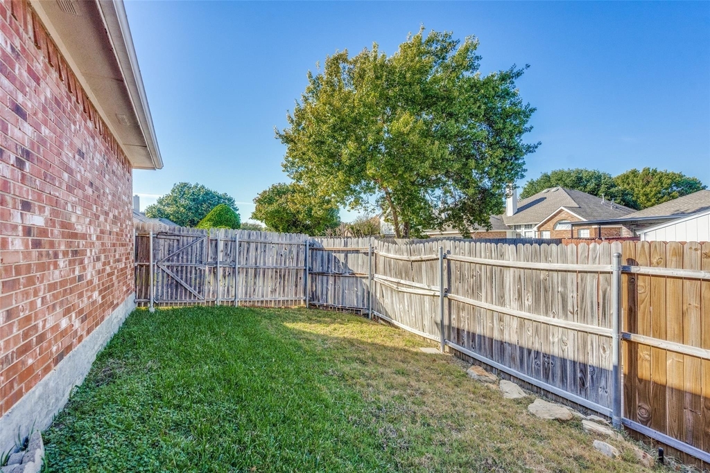 2305 Pittner Lane - Photo 28
