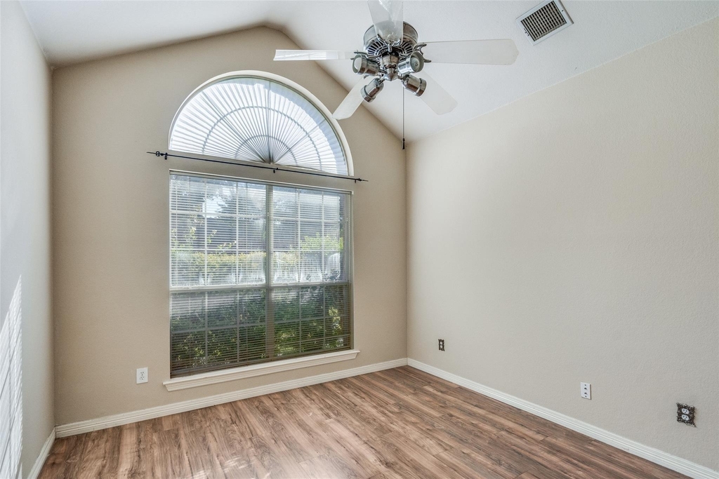 2305 Pittner Lane - Photo 4