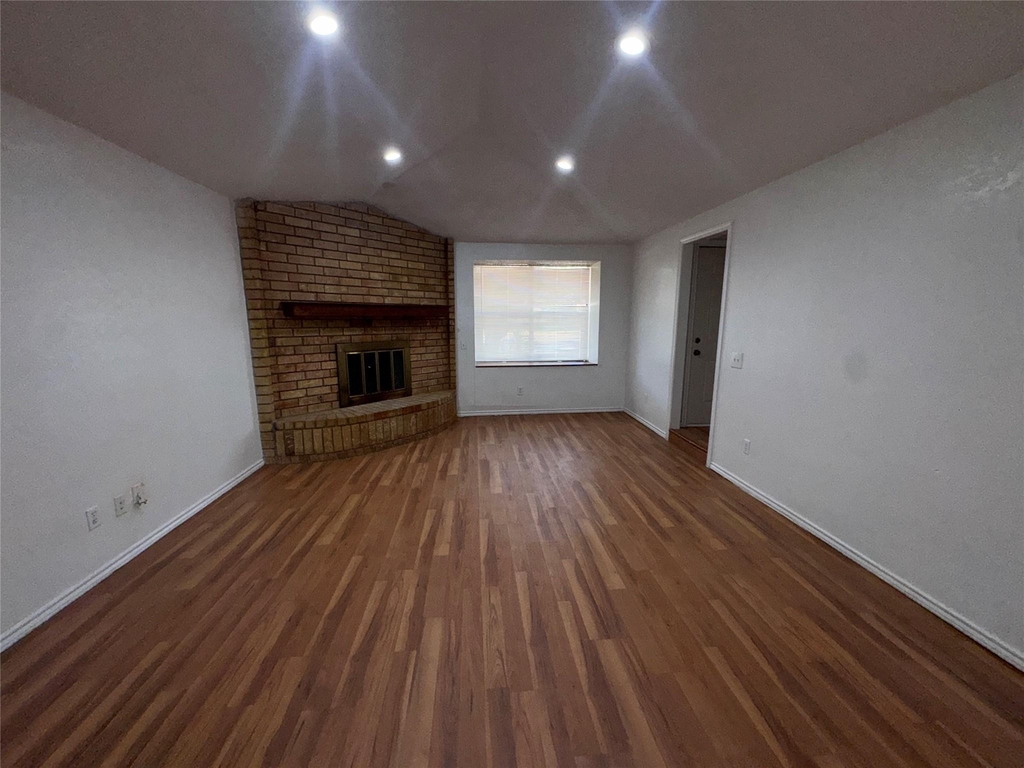 3648 Country Club Drive W - Photo 7