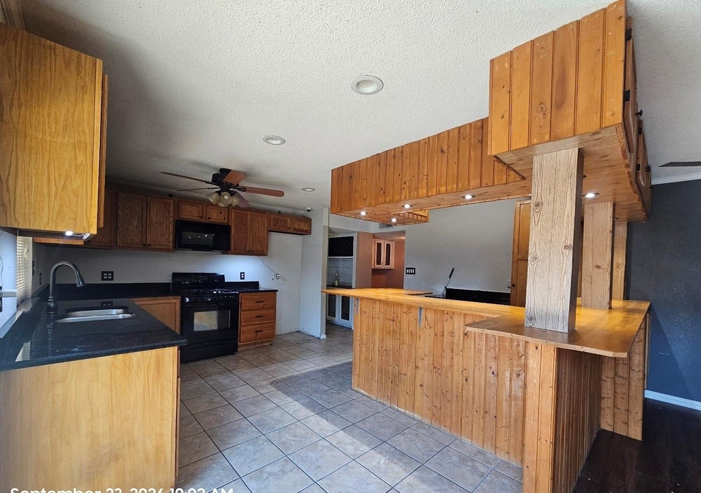 5061 Pemberton Lane - Photo 1