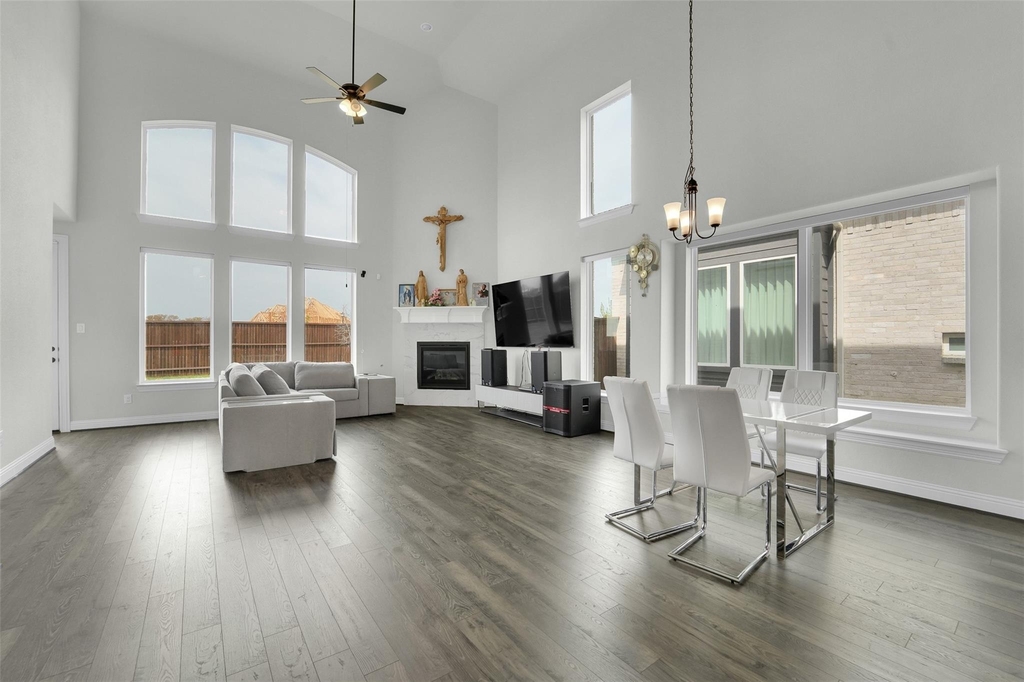 804 Meadow Holly Drive - Photo 5