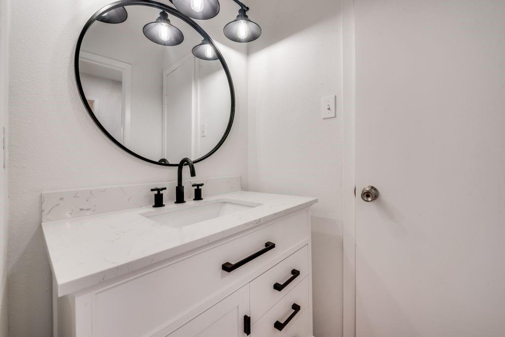 8880 Woodstream Drive - Photo 16