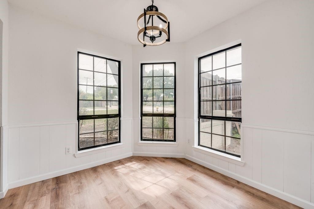 8880 Woodstream Drive - Photo 9
