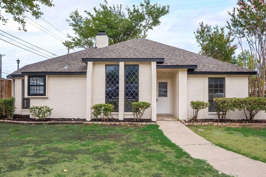 8880 Woodstream Drive - Photo 0
