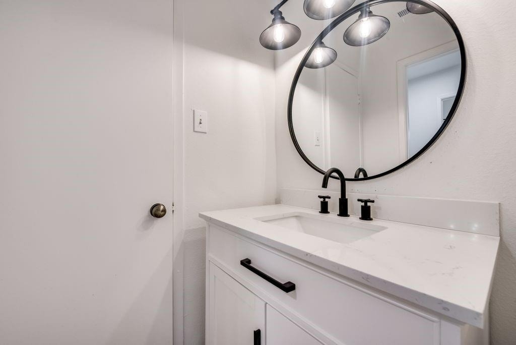 8880 Woodstream Drive - Photo 15