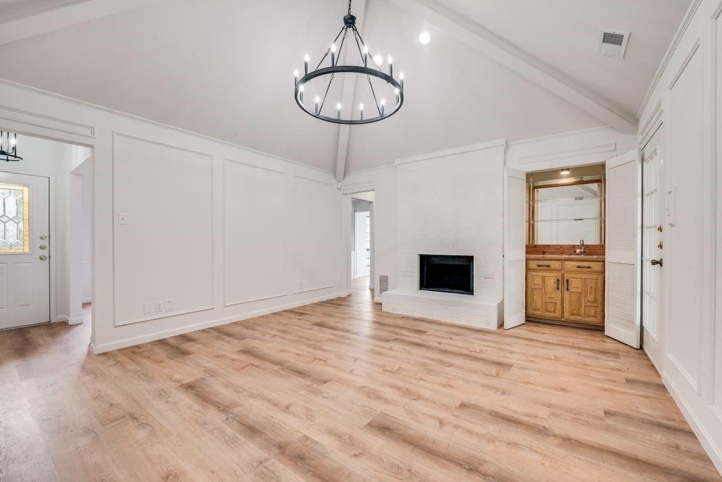 8880 Woodstream Drive - Photo 5