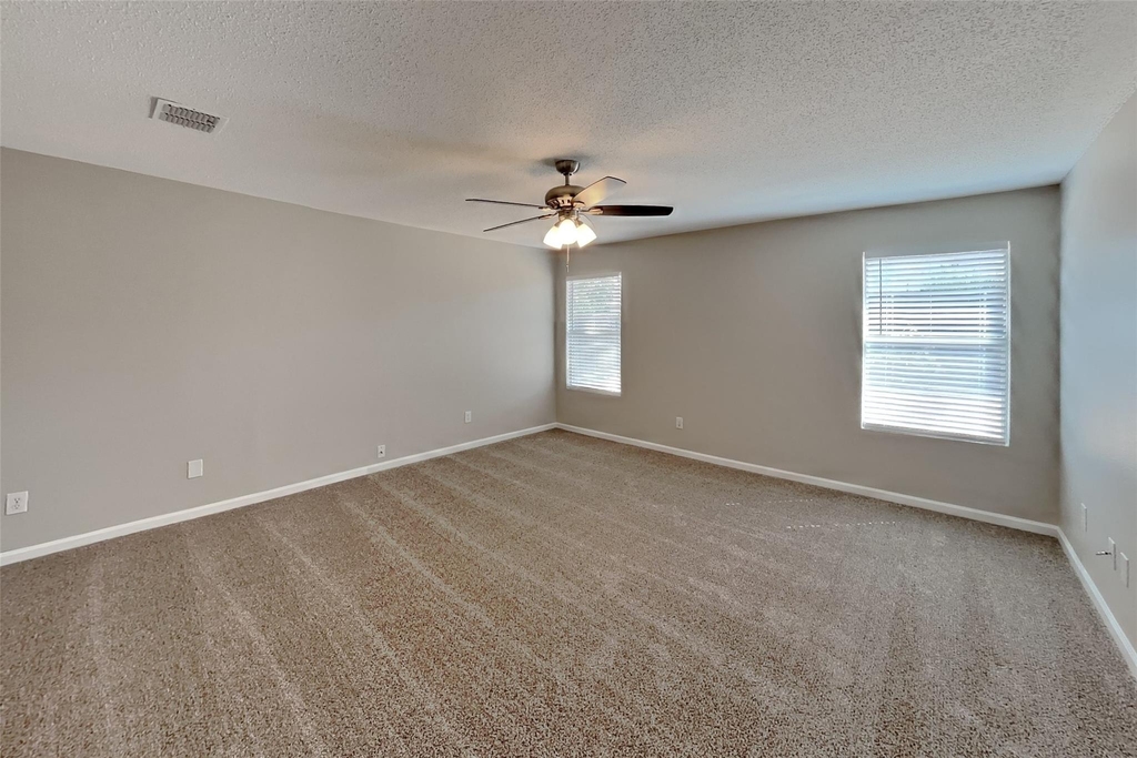 2717 Lazy Oak Drive - Photo 8