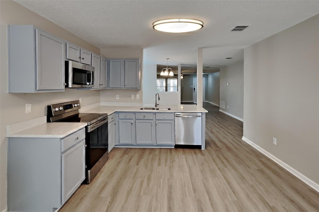 2717 Lazy Oak Drive - Photo 5