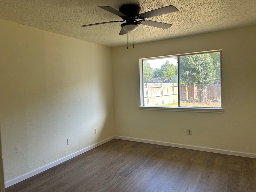2302 Phoenix Drive - Photo 5