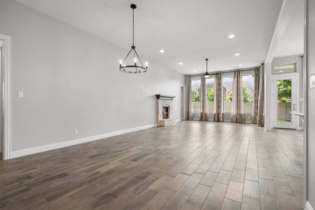 1217 7th Street - Photo 3
