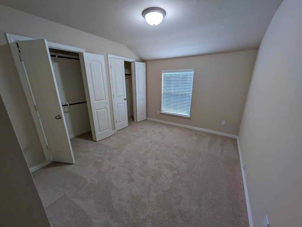 4666 Perthshire Court - Photo 12