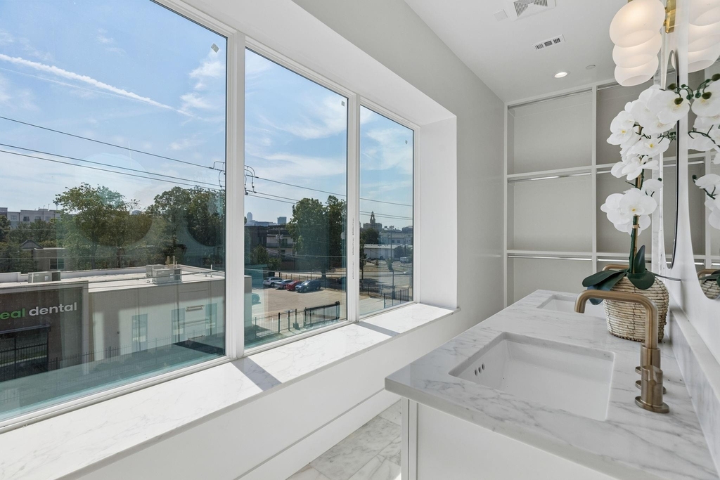 4303 Cedar Springs Road - Photo 14