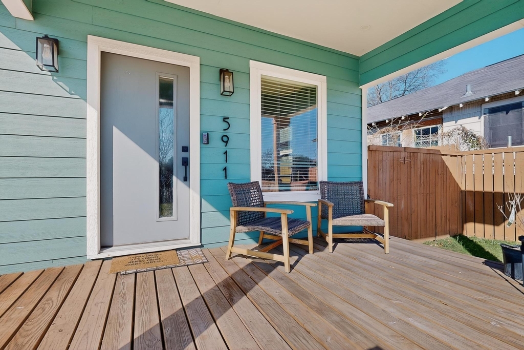 5911 E Grand Avenue - Photo 5