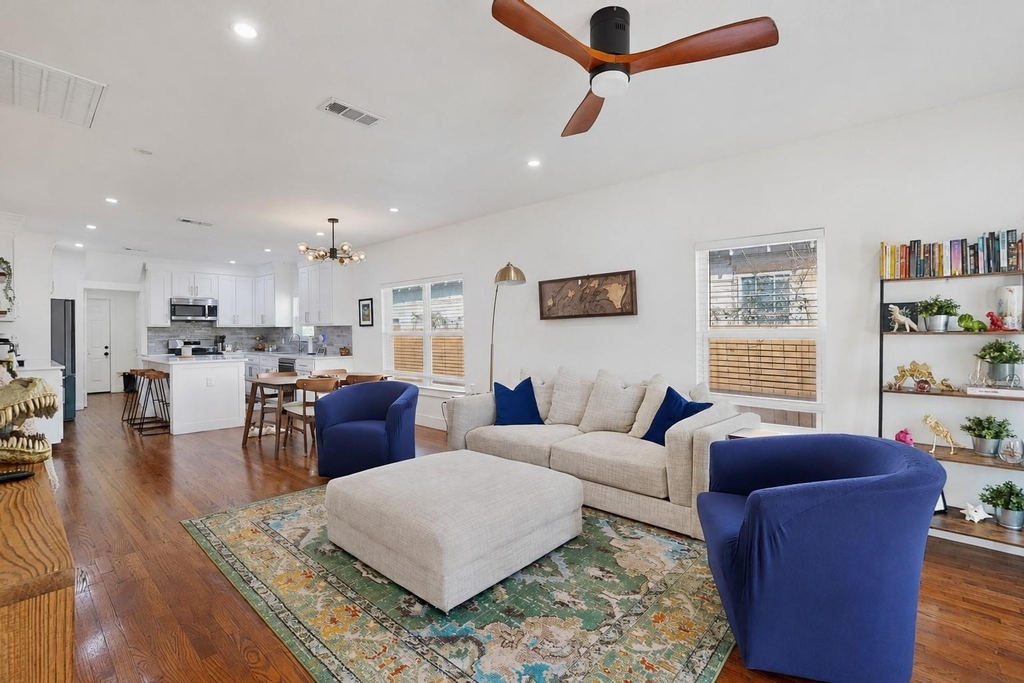 5911 E Grand Avenue - Photo 0
