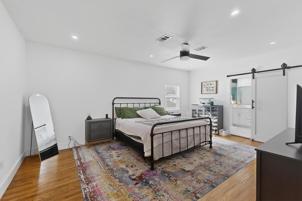 5911 E Grand Avenue - Photo 3