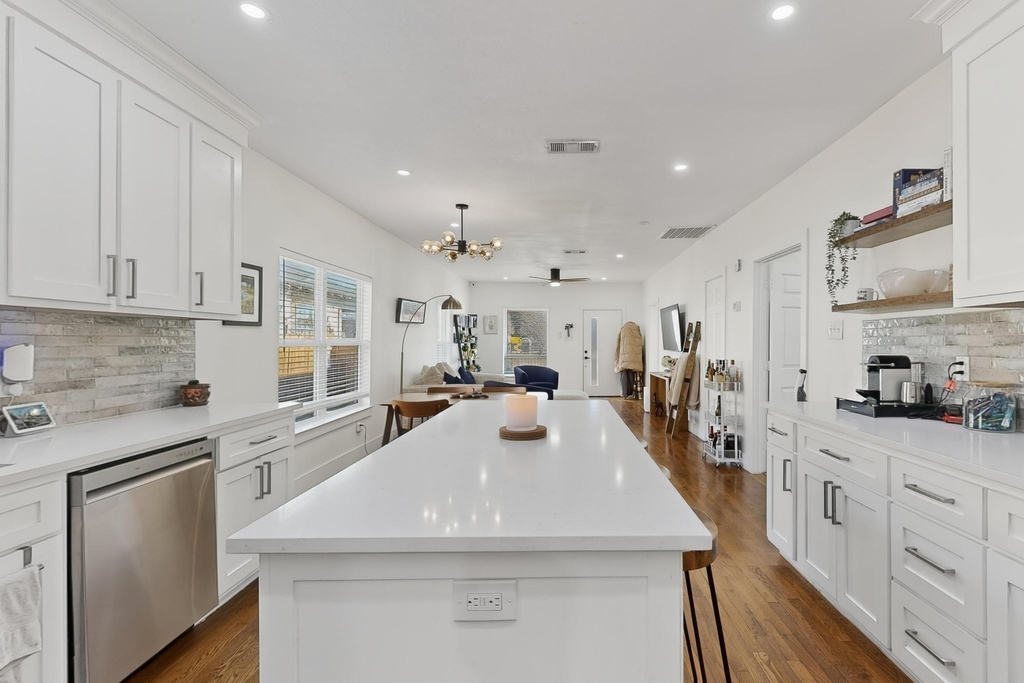 5911 E Grand Avenue - Photo 2