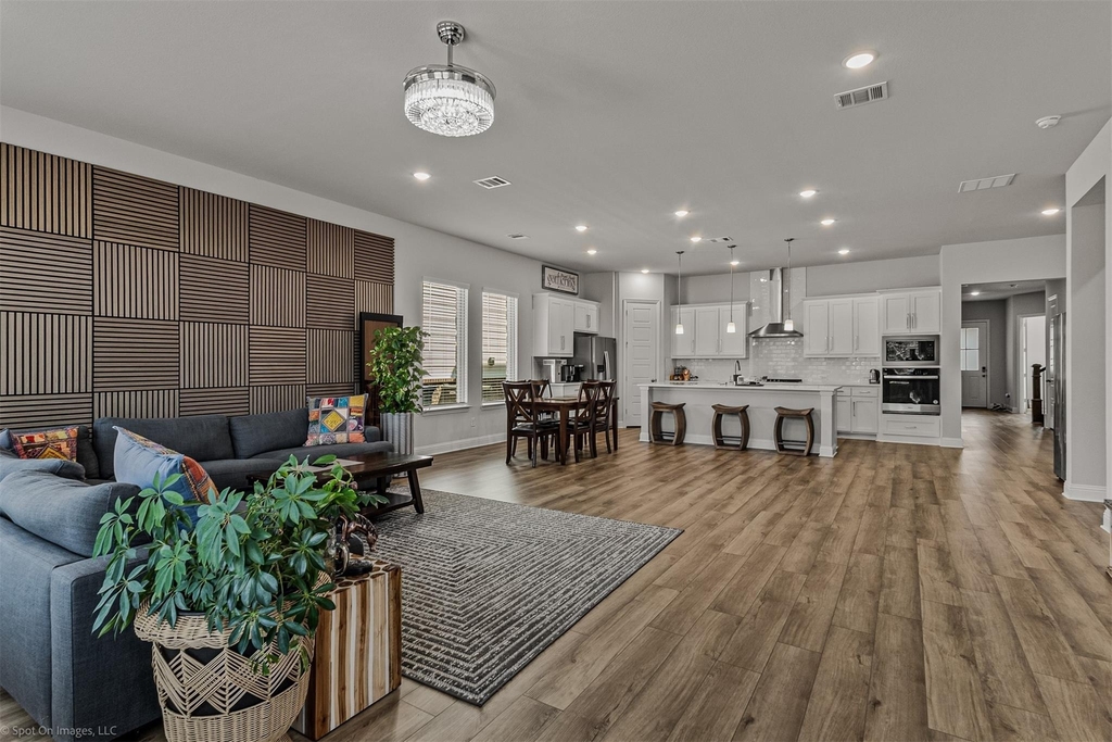 2209 Sunset Boulevard - Photo 10