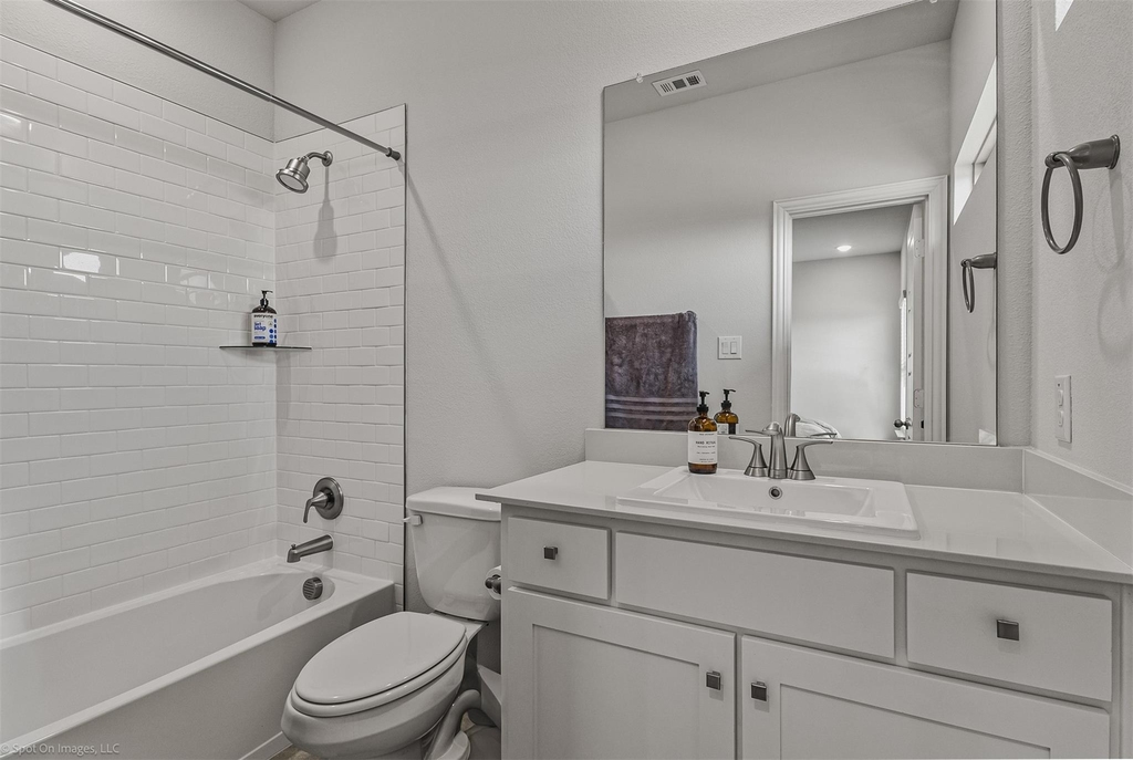 2209 Sunset Boulevard - Photo 32