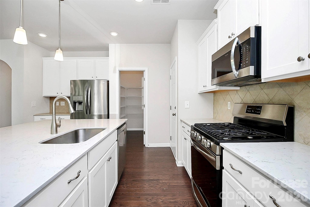 14527 Murfield Court - Photo 11