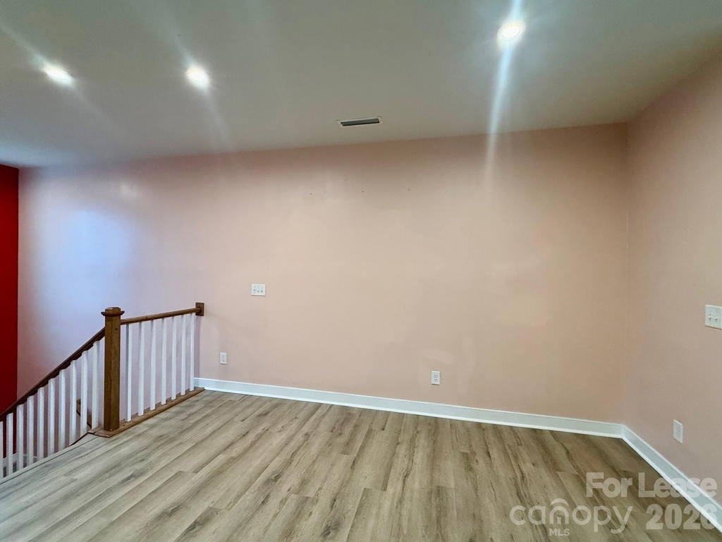 928 Portrush Lane - Photo 4