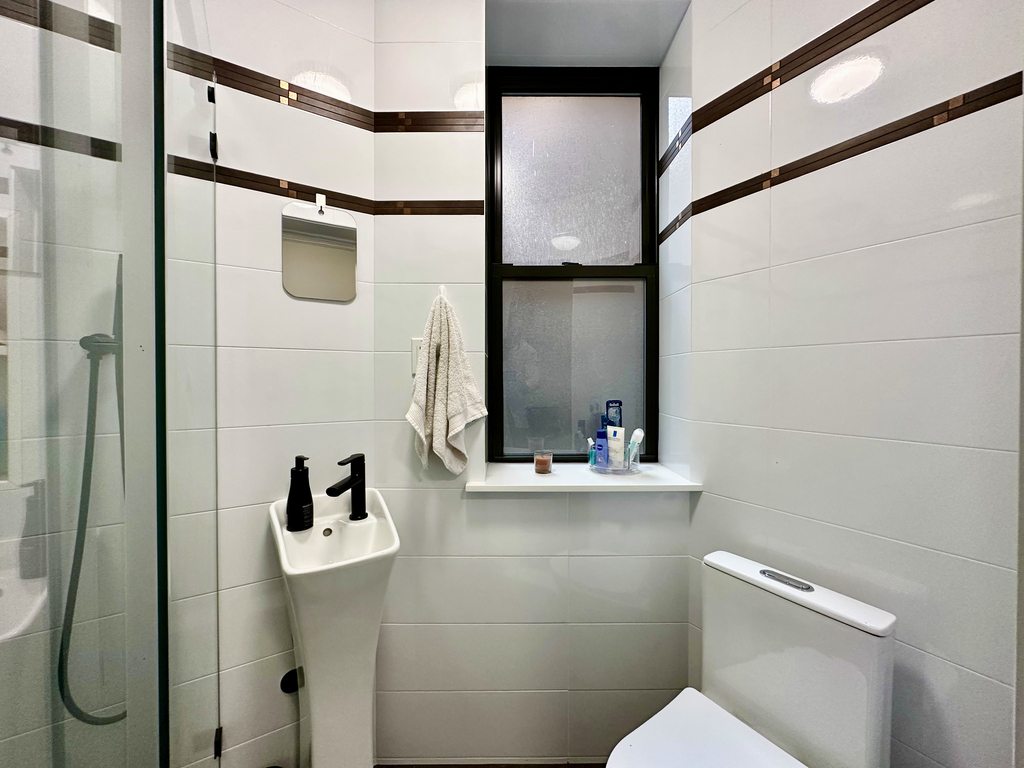 226 West 4th Street - Photo 9