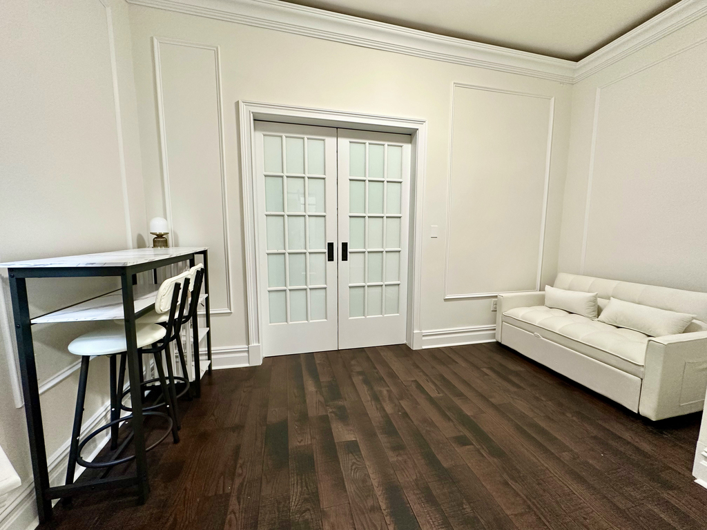 226 West 4th Street - Photo 10