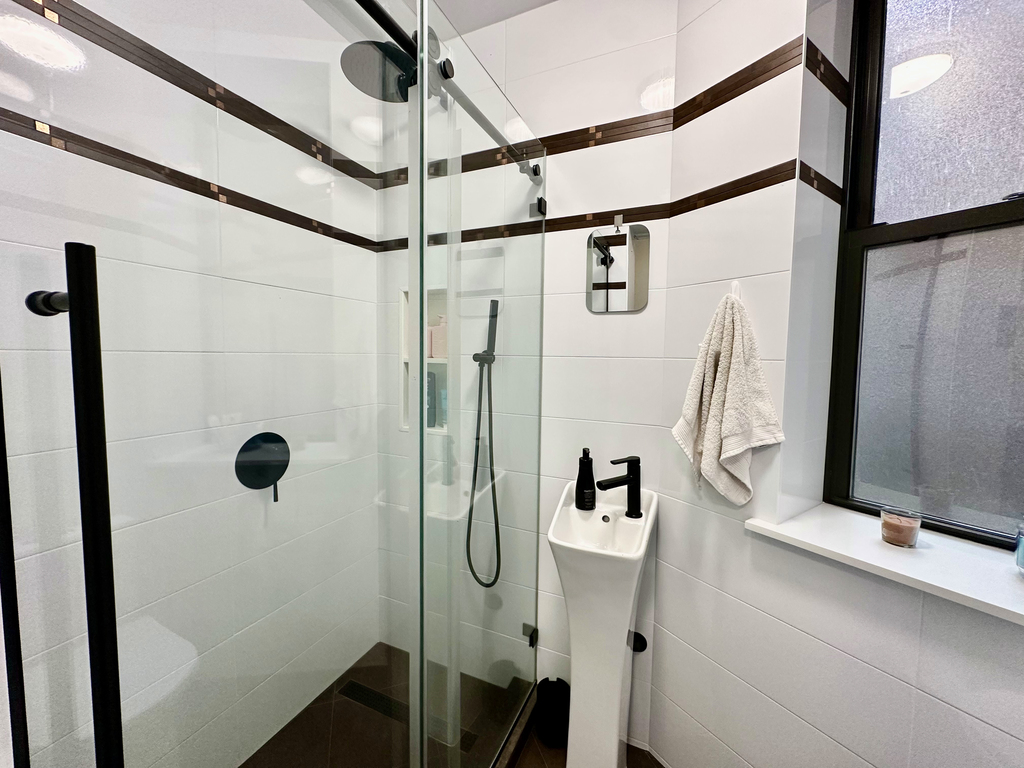 226 West 4th Street - Photo 8
