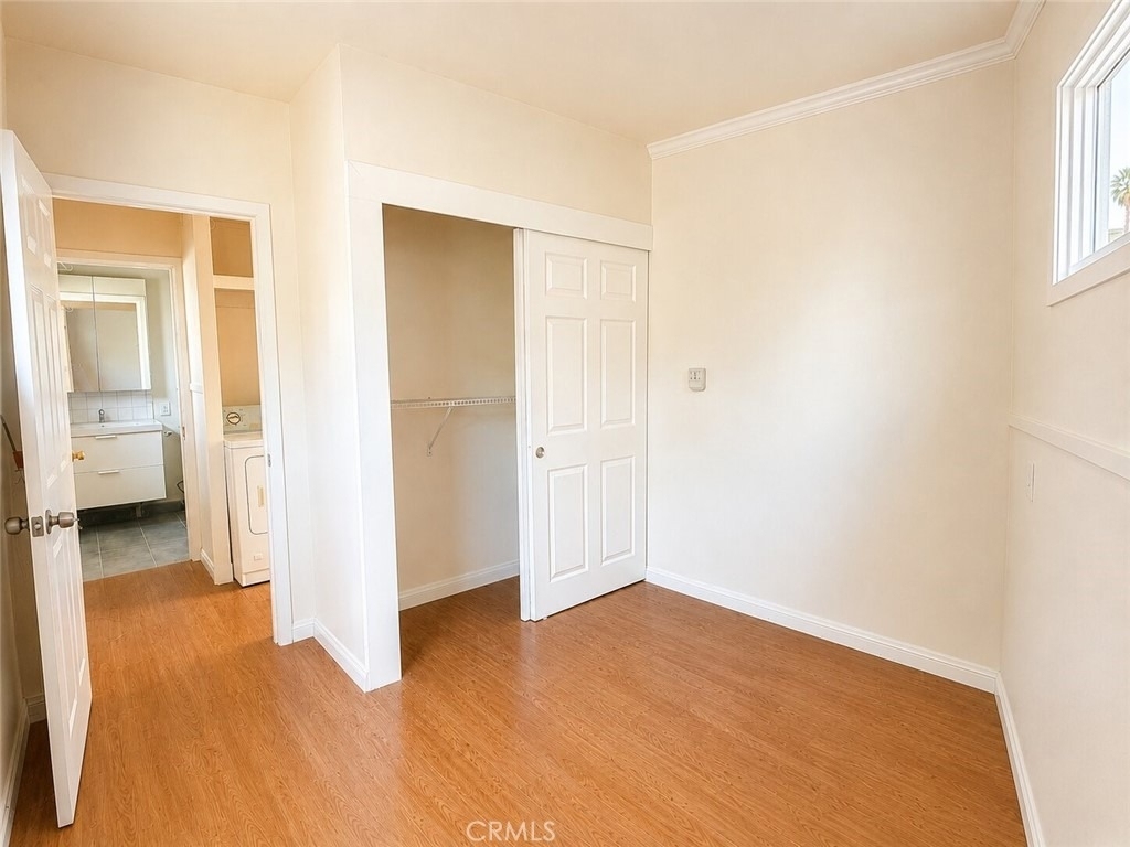889 N Oakland - Photo 11