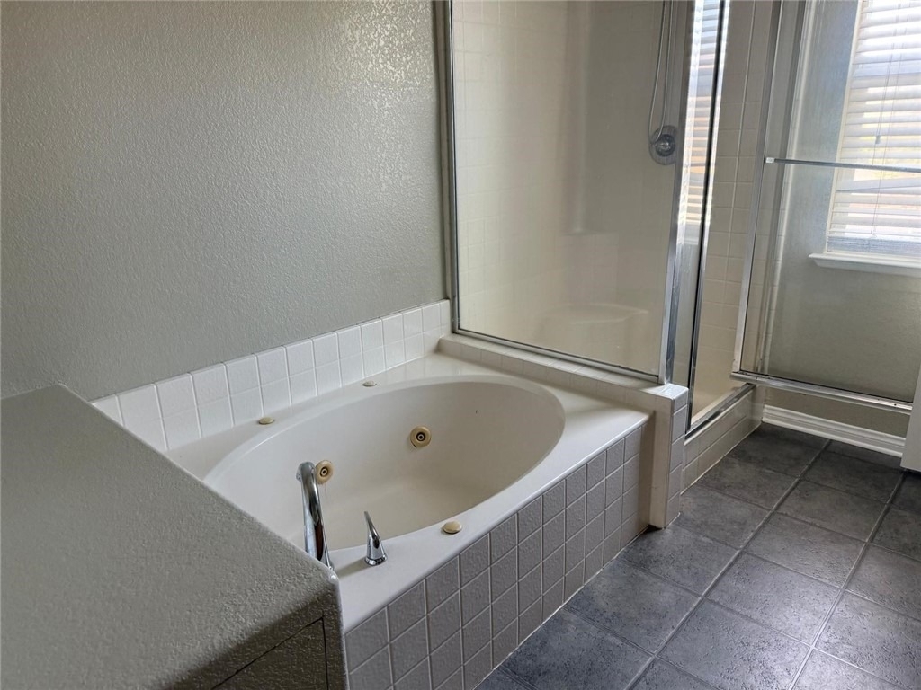 1742 Edmon - Photo 12