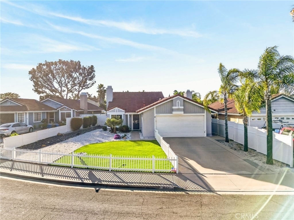 39427 Canyon Rim - Photo 0