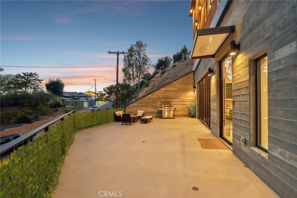 8504 Outland View Drive - Photo 2