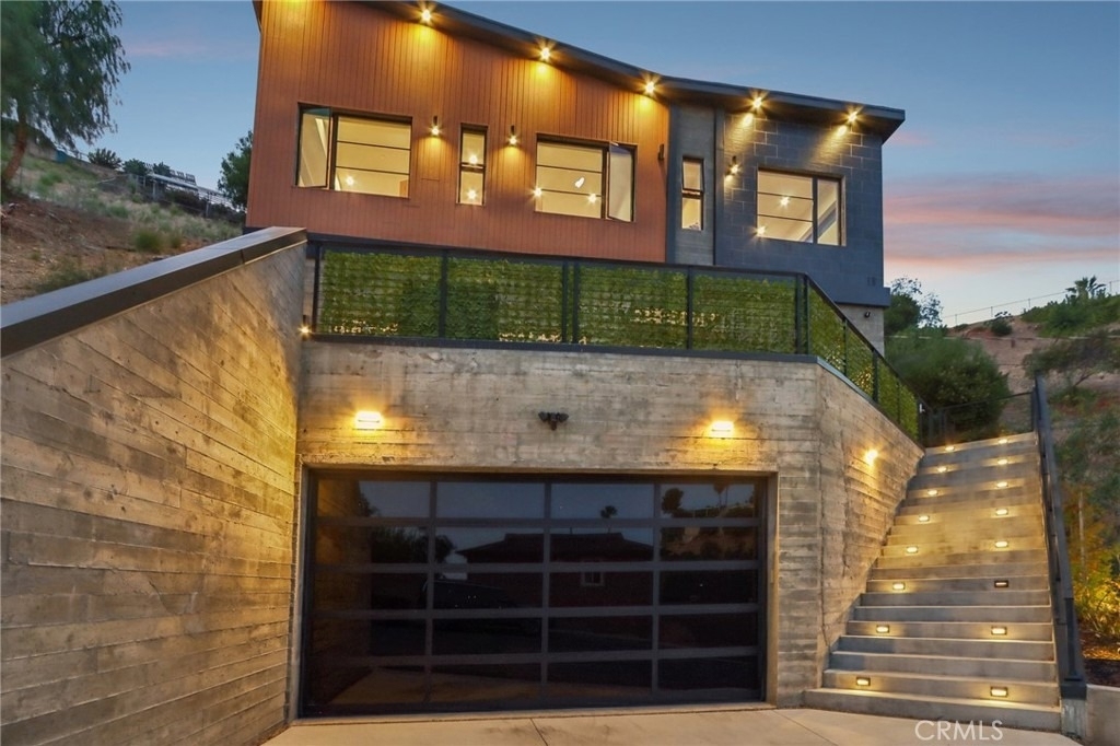 8504 Outland View Drive - Photo 35