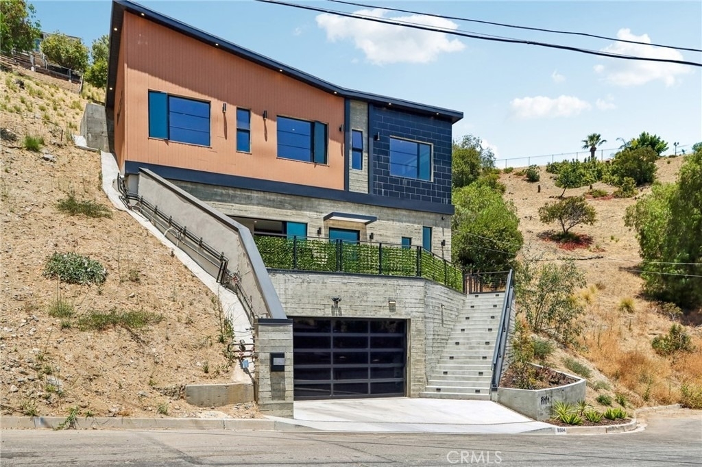 8504 Outland View Drive - Photo 4