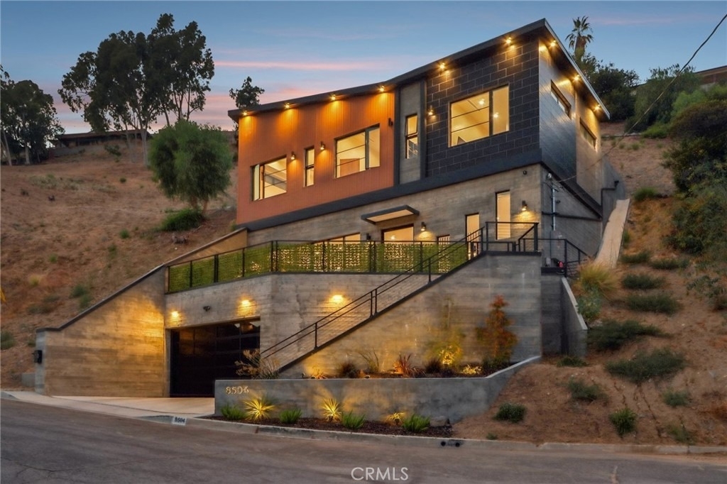 8504 Outland View Drive - Photo 33