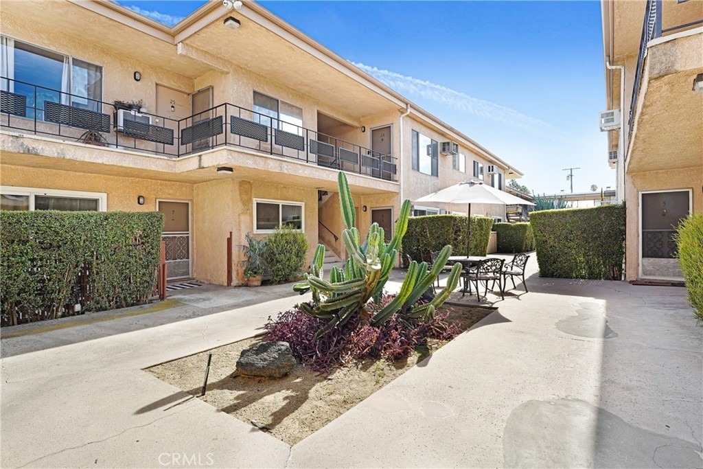 5232 Corteen Place - Photo 2