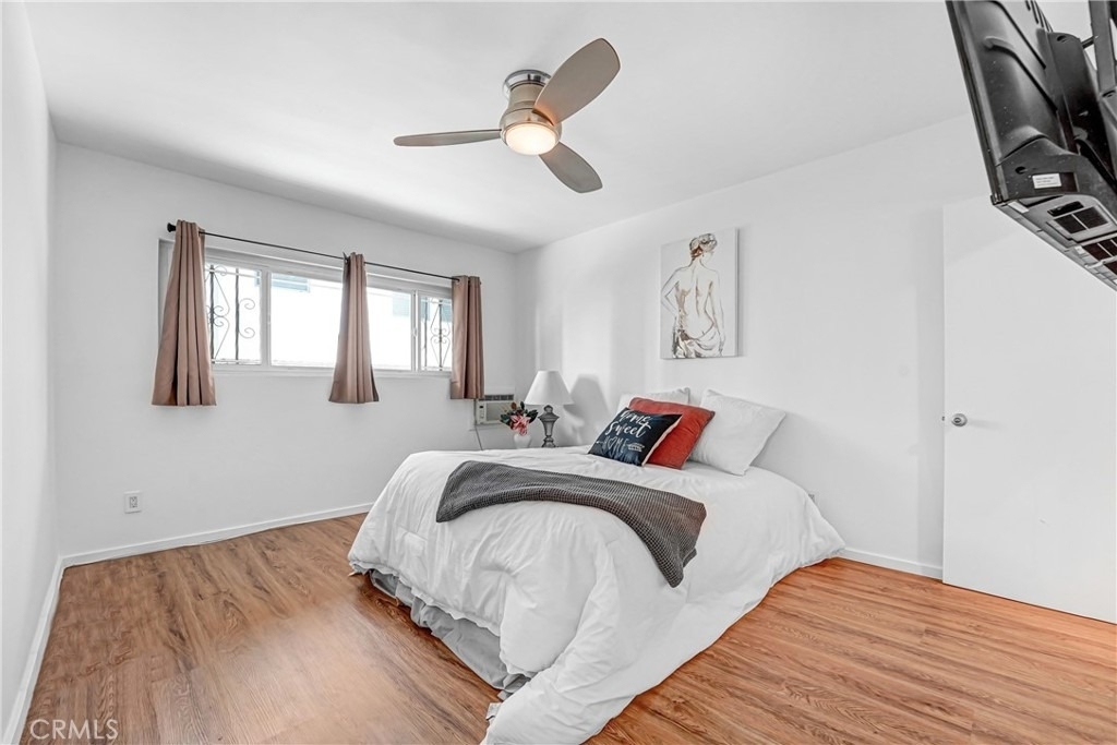 5232 Corteen Place - Photo 12