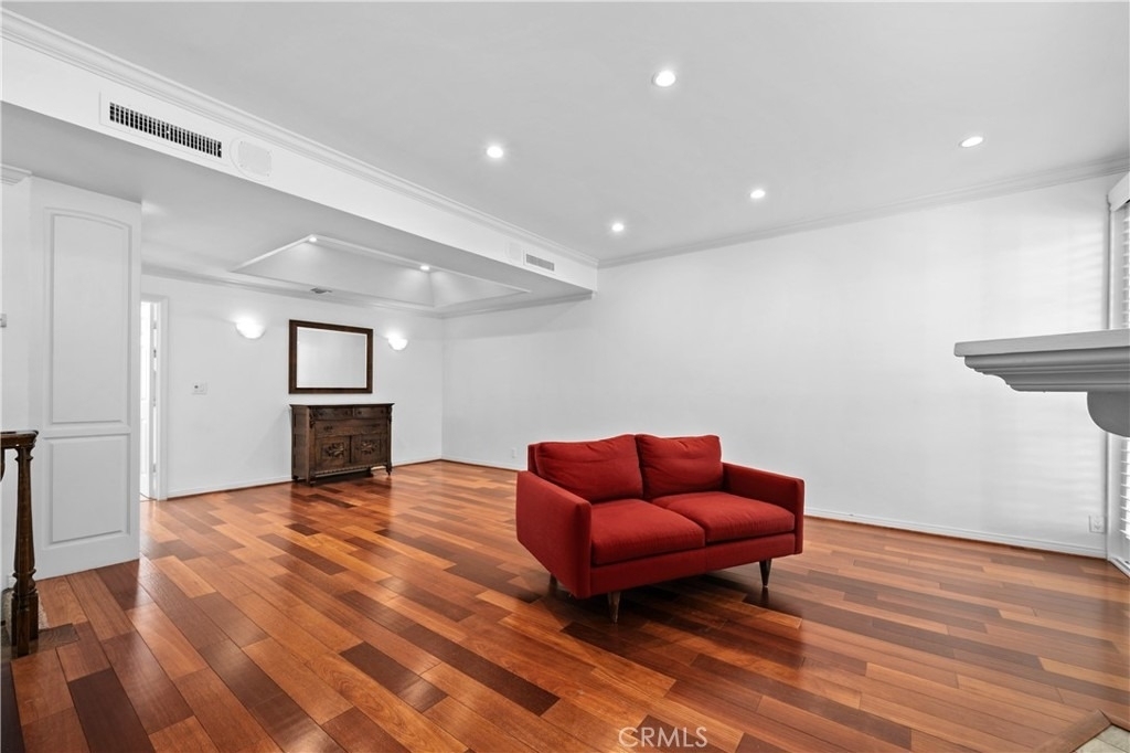 10668 Eastborne Avenue - Photo 18
