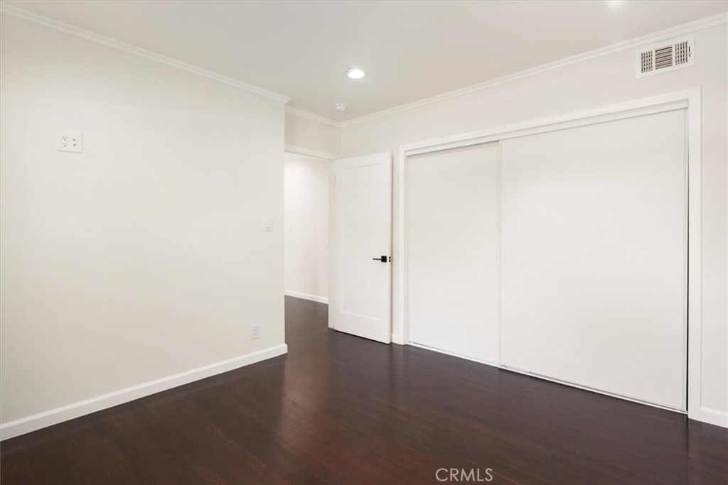 5857 Willis Avenue - Photo 18