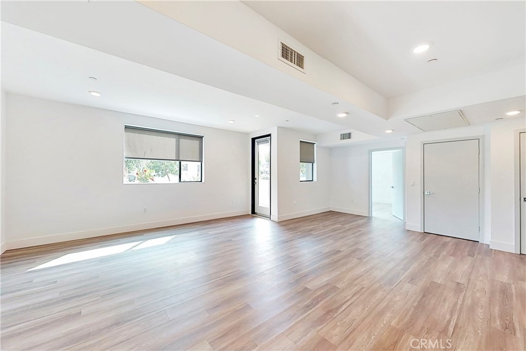 1482 S Sherbourne Drive - Photo 23