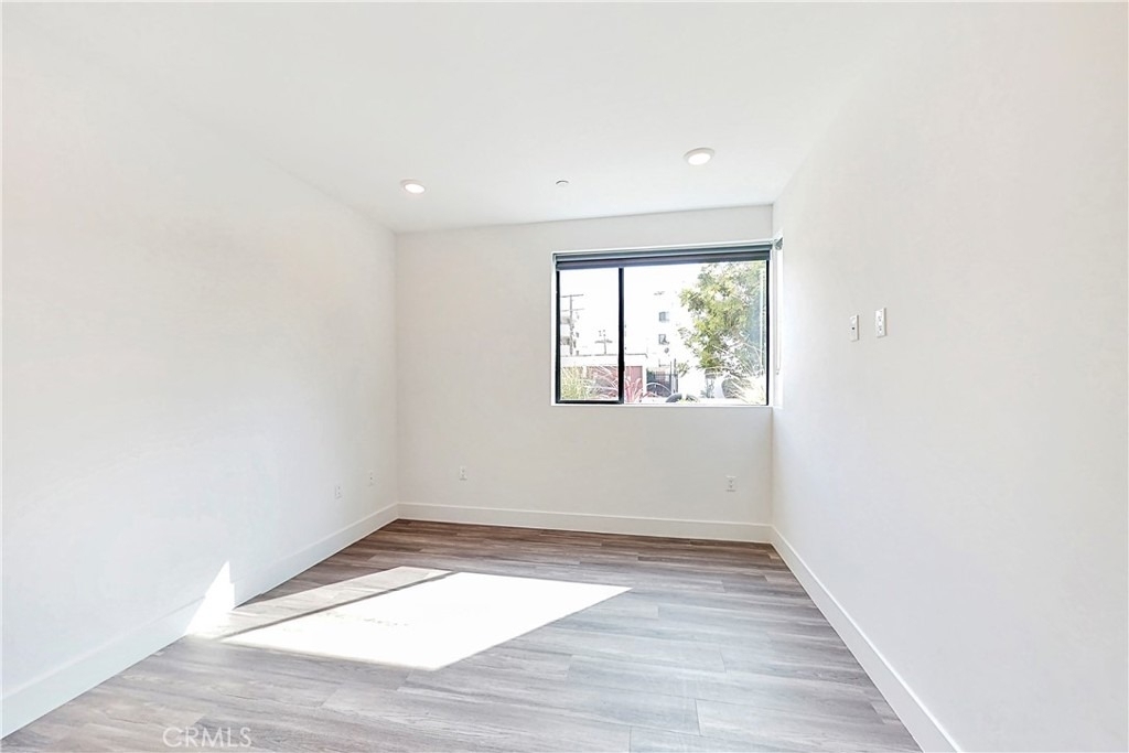 1482 S Sherbourne Drive - Photo 9
