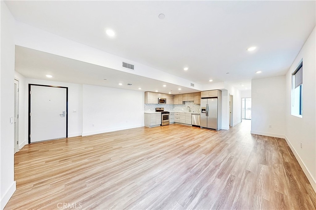 1482 S Sherbourne Drive - Photo 3