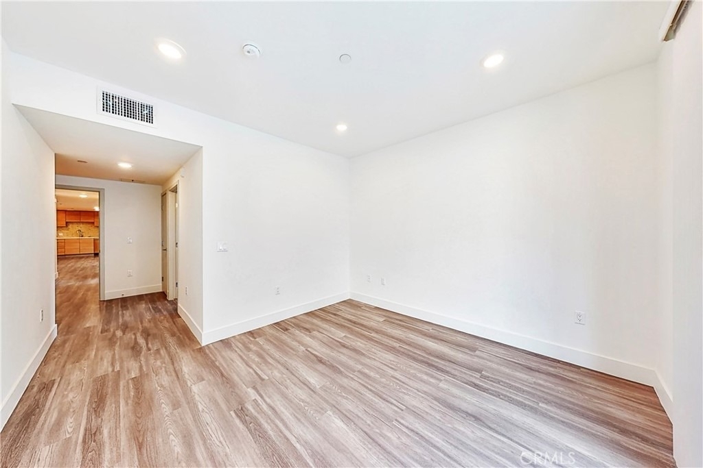 1482 S Sherbourne Drive - Photo 9