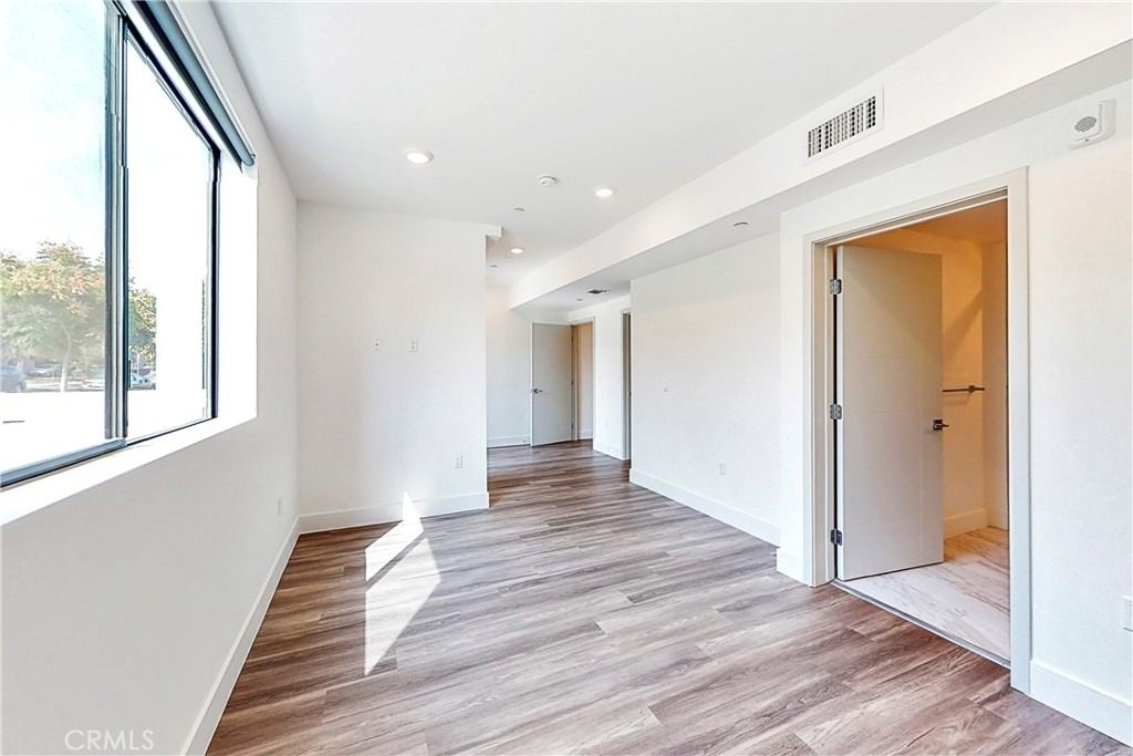 1482 S Sherbourne Drive - Photo 6