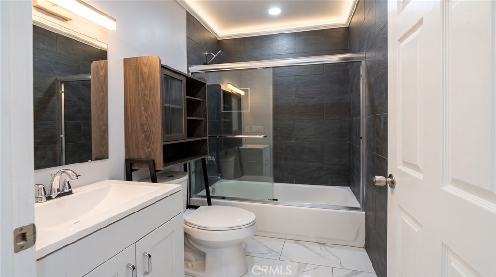 8216 Encino Avenue - Photo 3
