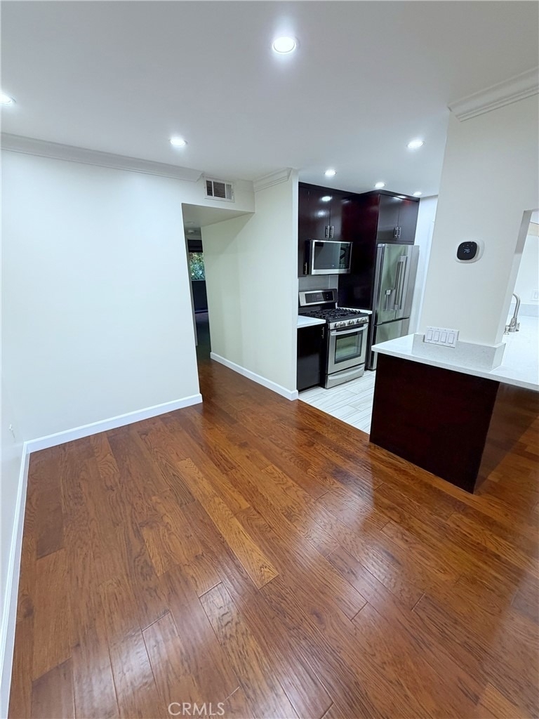 6665 Franklin Avenue - Photo 10