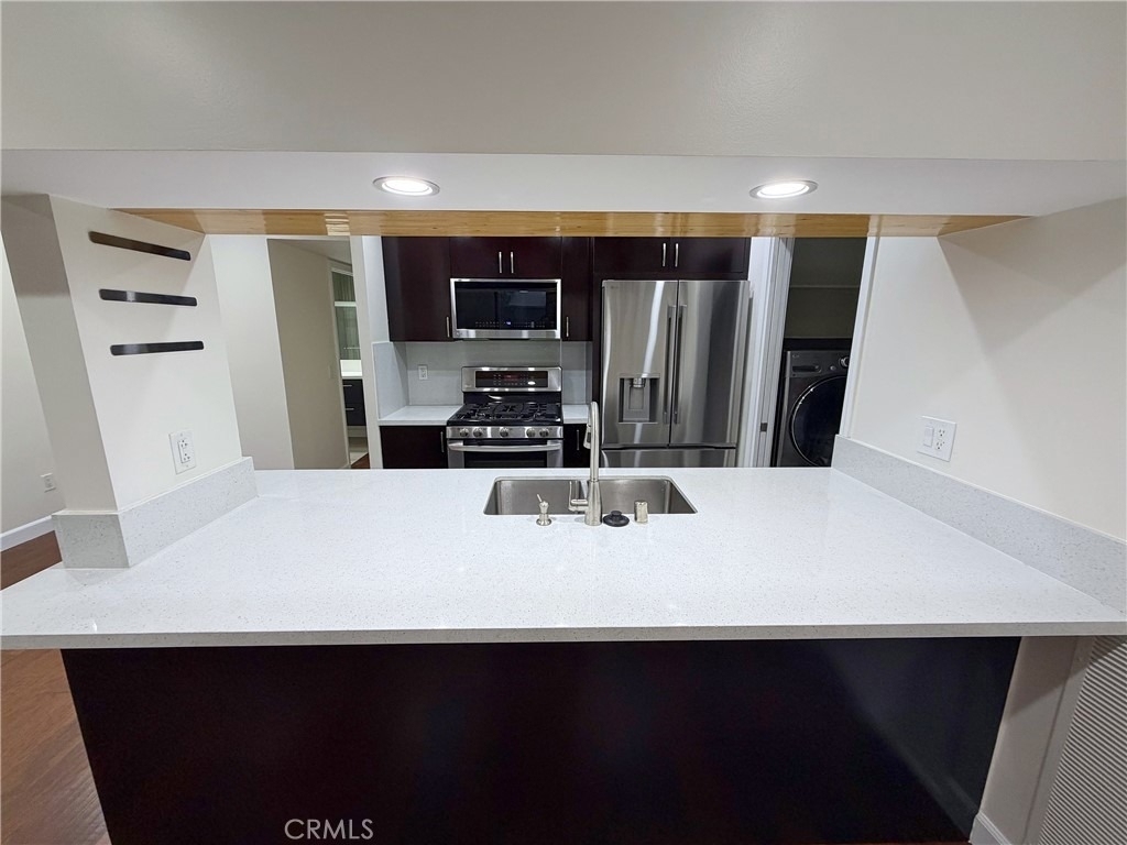 6665 Franklin Avenue - Photo 4