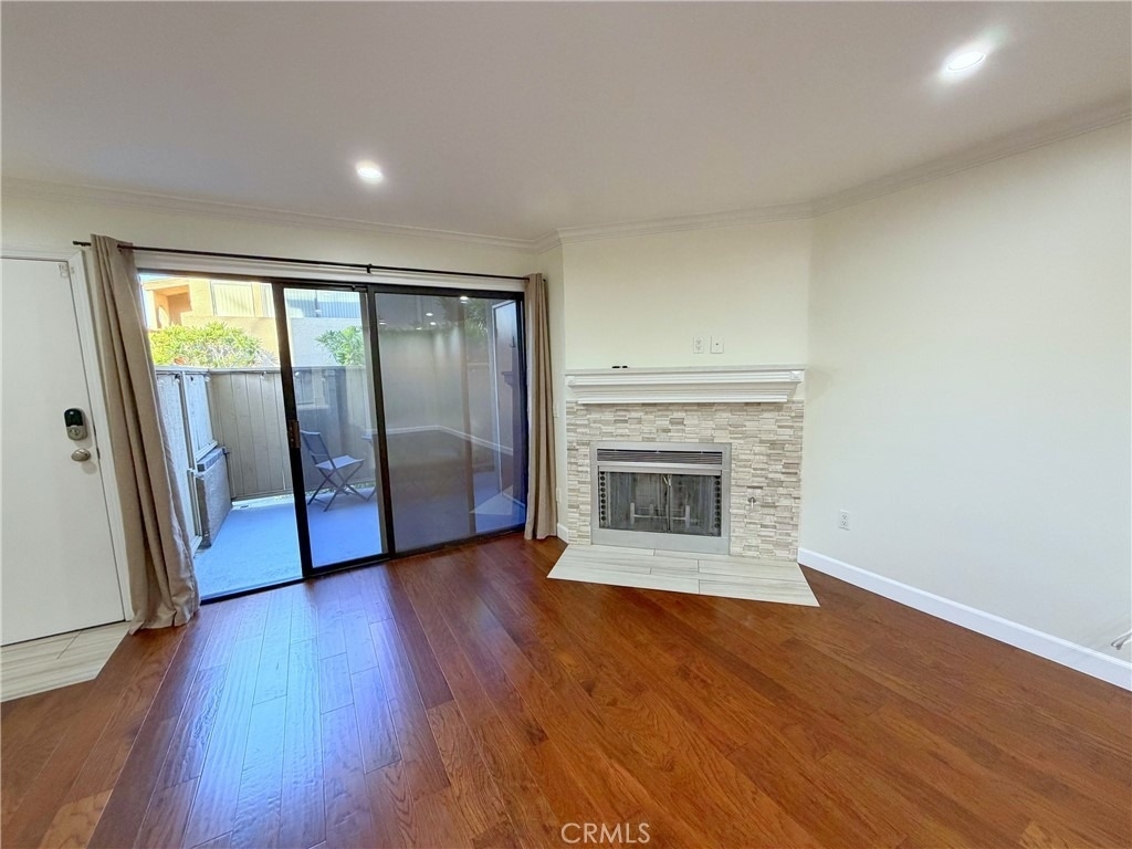 6665 Franklin Avenue - Photo 2