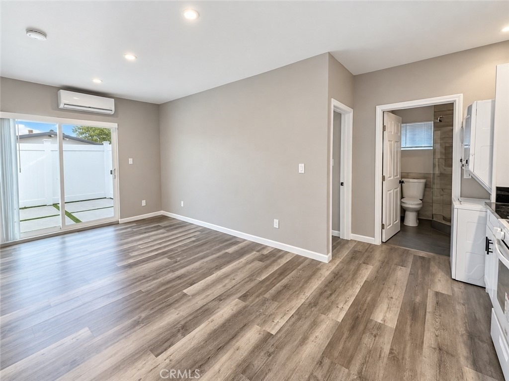 6463 Woodlake Avenue - Photo 6
