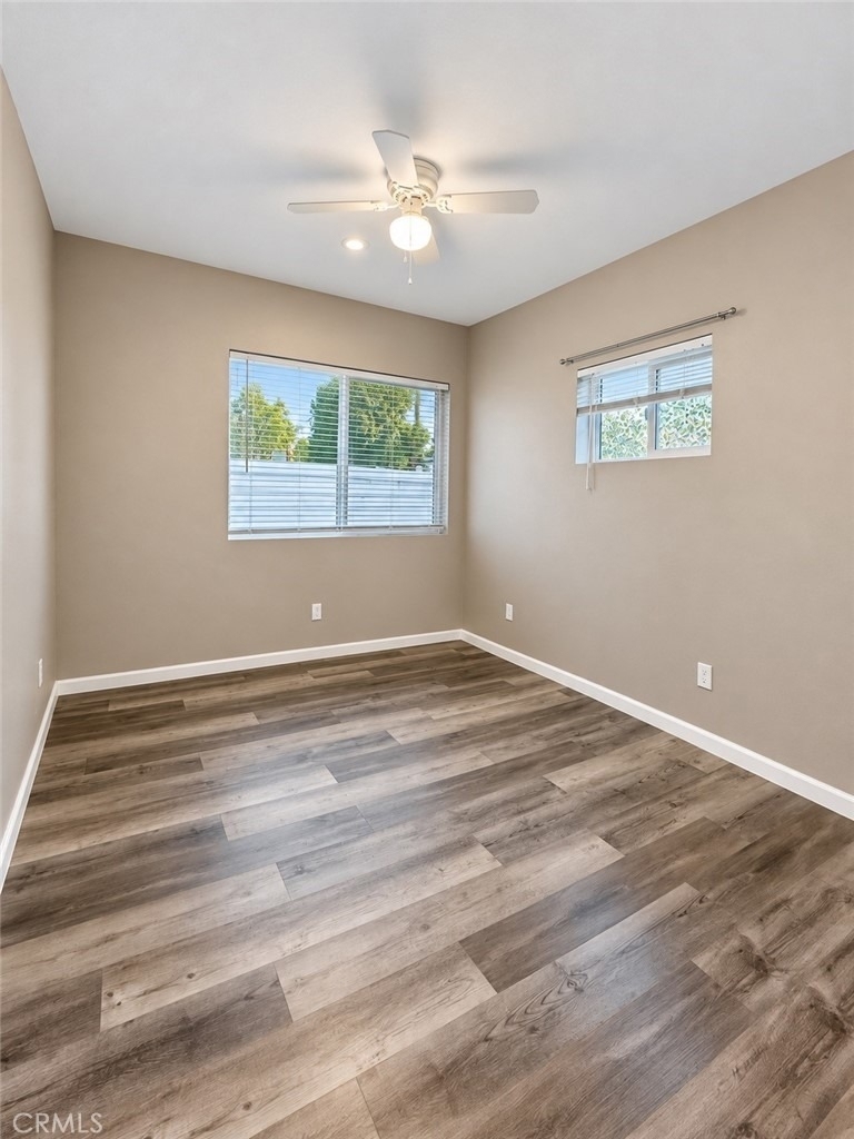 6463 Woodlake Avenue - Photo 4