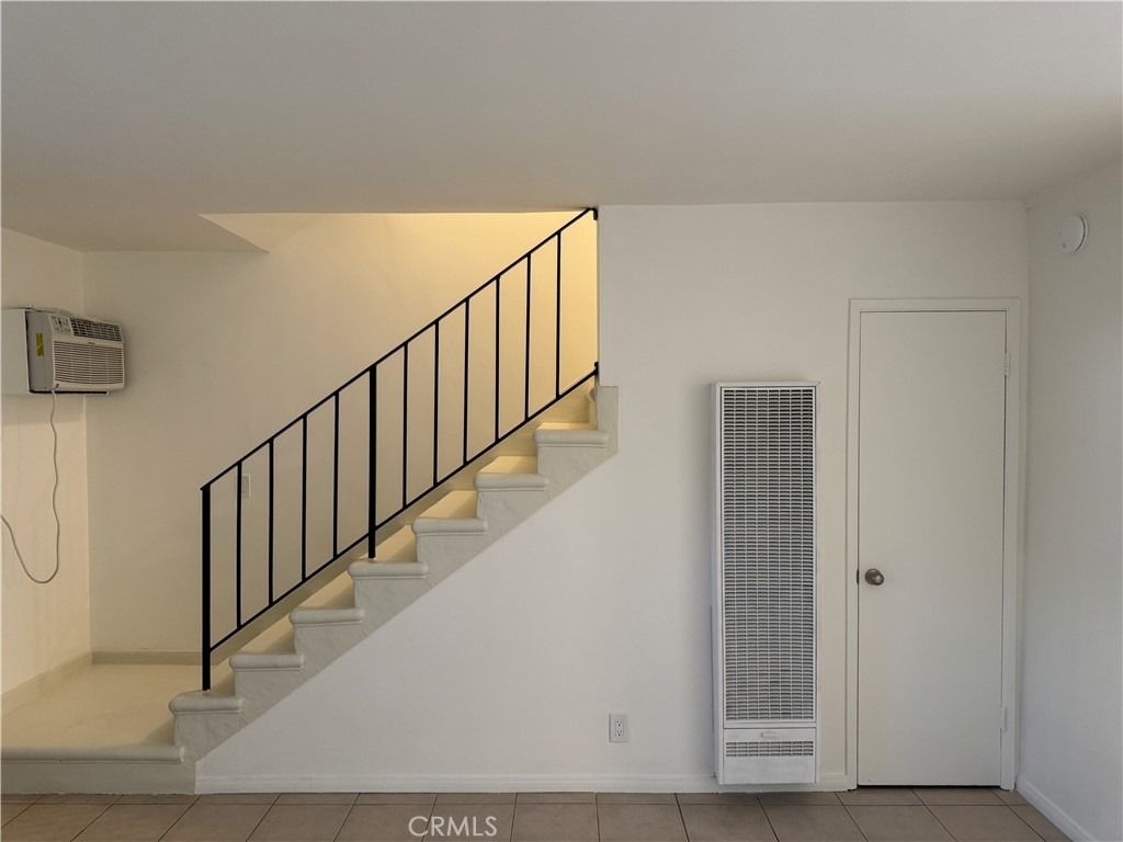 1164 Irving Avenue - Photo 8